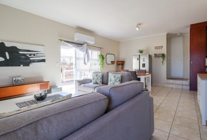 To Let 3 Bedroom Property for Rent in Somerset Ridge Western Cape